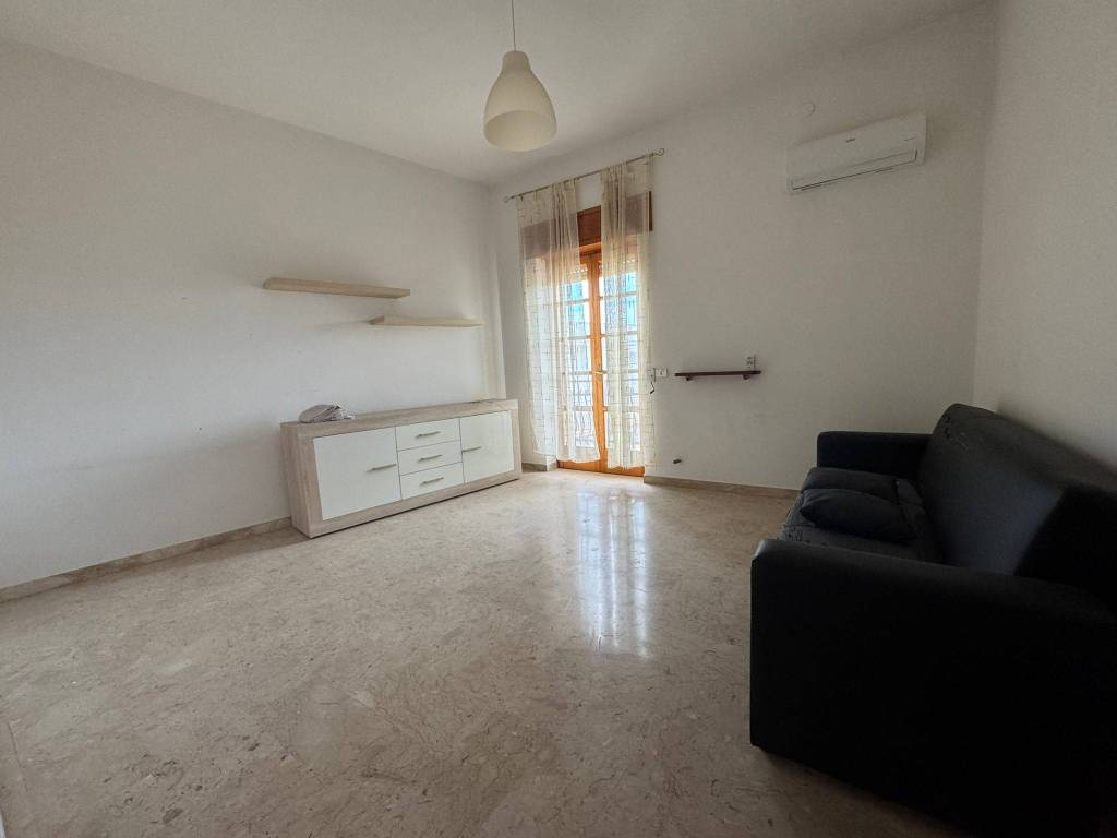 Appartamento a Manduria in Via Francesco Strateo, 21 - Foto 2