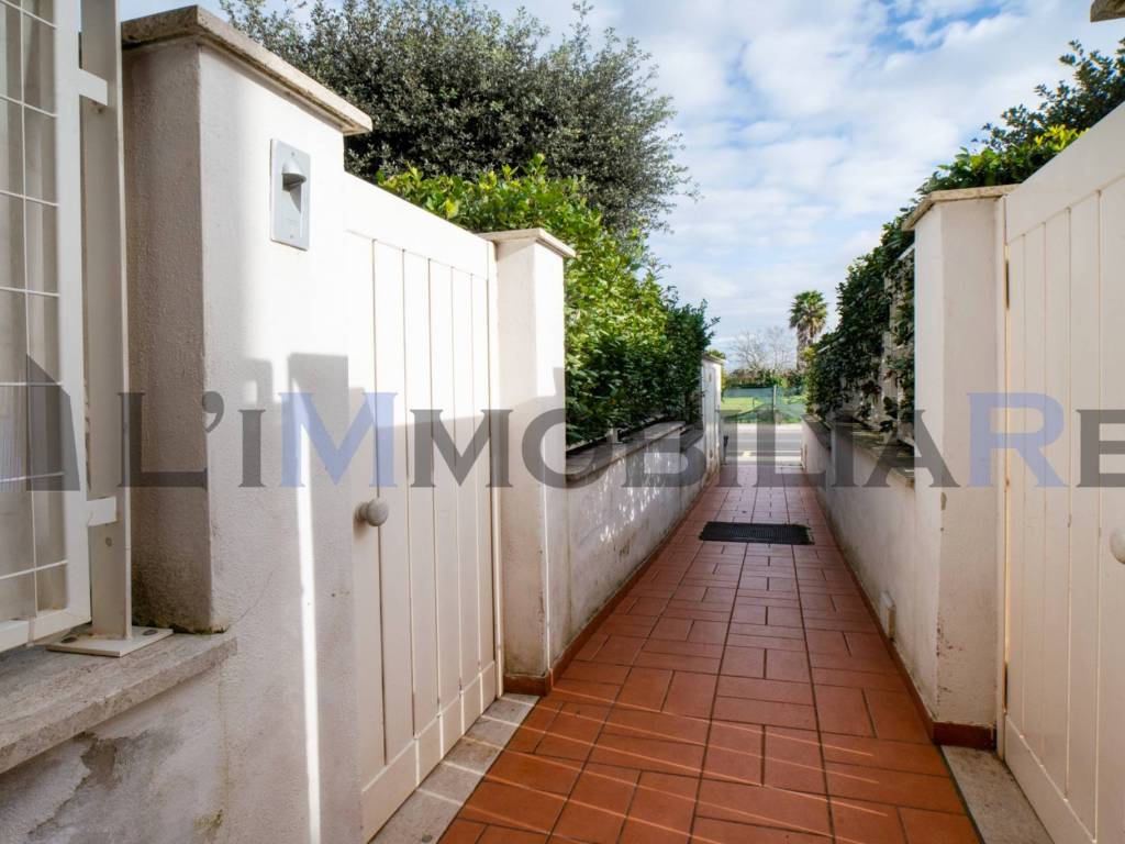 Appartamento a Fiumicino in Via Agropoli, 32 - Foto 2