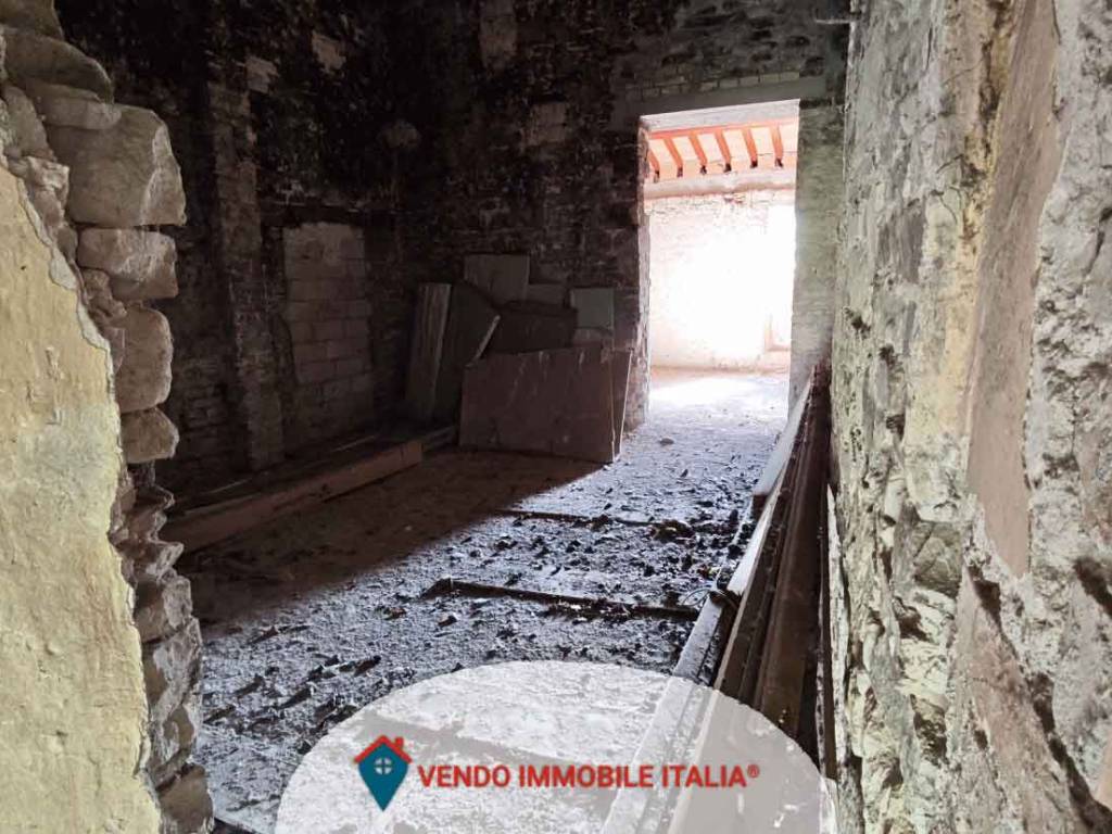 Palazzo / stabile a Fossombrone in Via Ca' Balzano - Foto 5