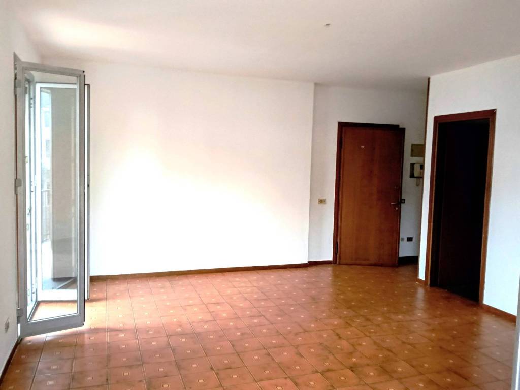 Appartamento a Besozzo in Via Enrico Fermi - Foto 4