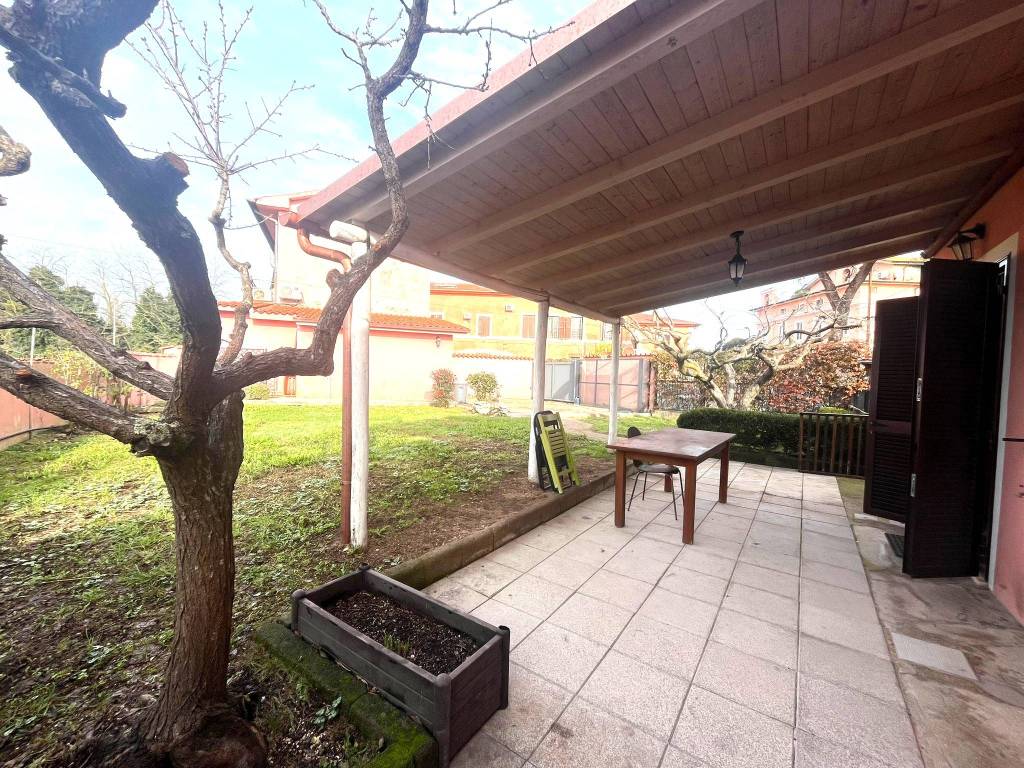 Villa a Aprilia in Via Mediana - Foto 3