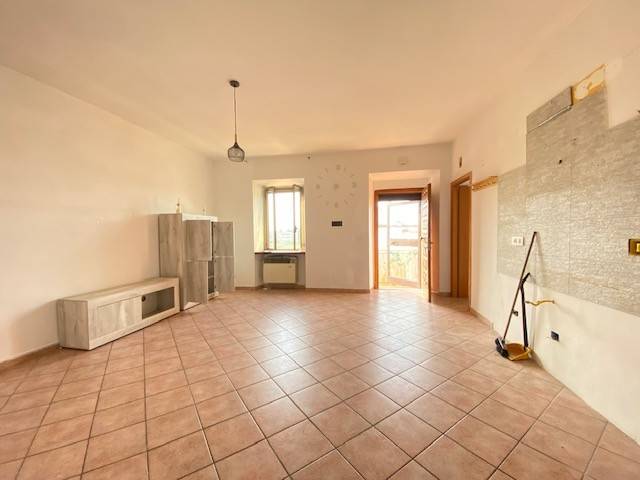 Appartamento a Guidonia montecelio in Via Colle Sano - Foto 5