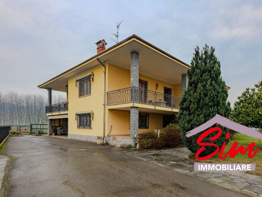 Villa a Sillavengo in Via Giuseppe Parini, sn - Foto 4