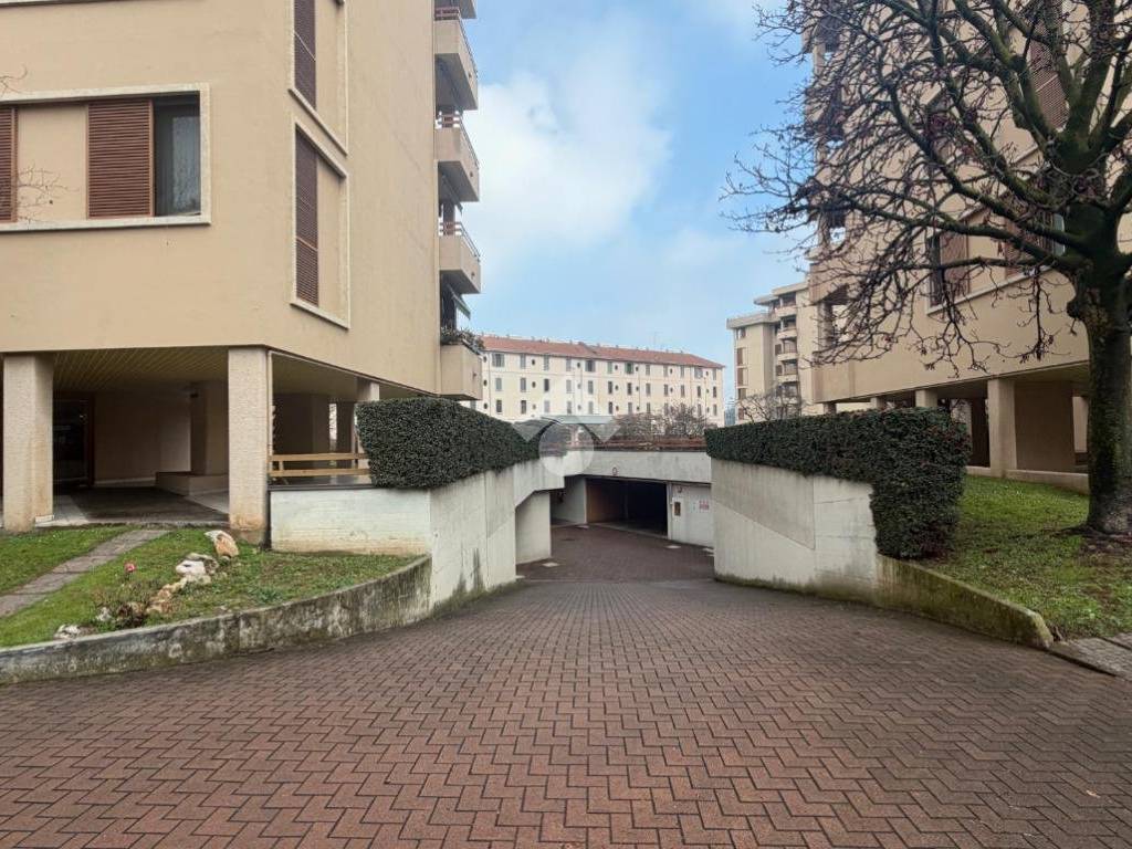 Immobile a Paderno dugnano in Via Ugo La Malfa, 28 - Foto 3