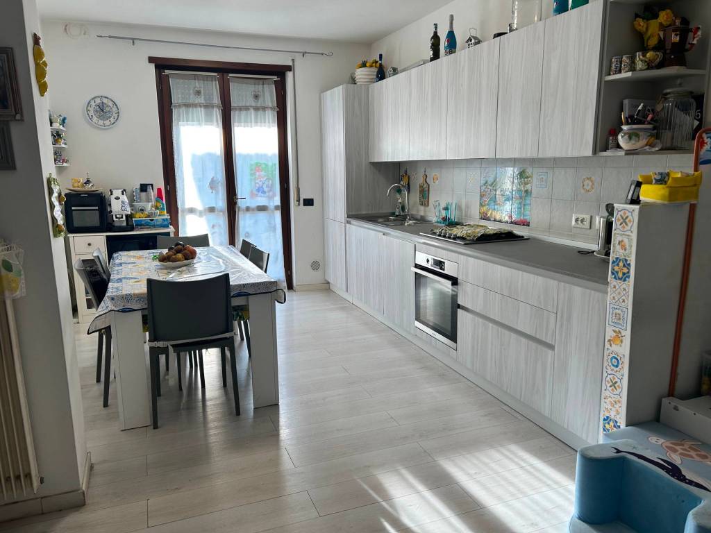 Appartamento a Schio in Via Dino Compagni - Foto 4