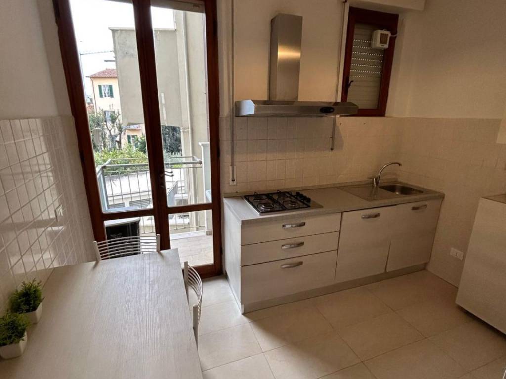 Appartamento a Pisa in Piazza Bartolo da Sassoferrato, 5 - Foto 2