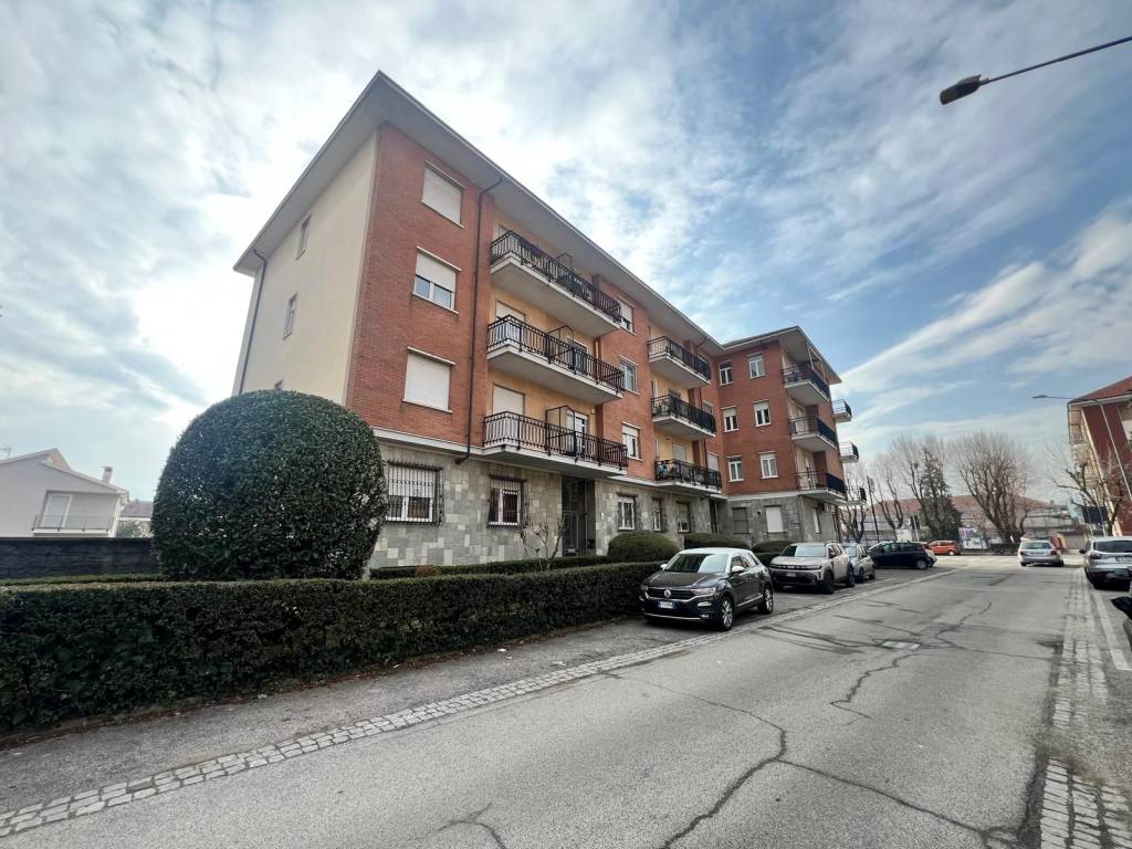 Appartamento a Piossasco in Via Pietro Micca, 4 - Foto 2