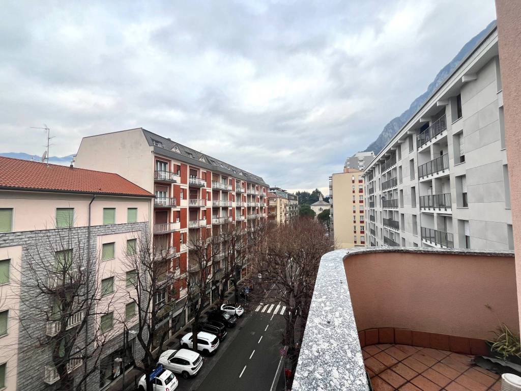 Appartamento a Lecco in Via Ca' Rossa - Foto 4