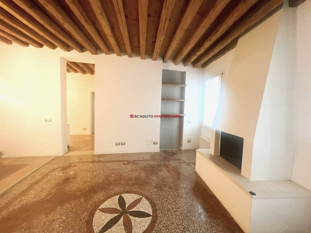 Appartamento a Vicenza in Contra' Porta Santa Lucia, 79 - Foto 5