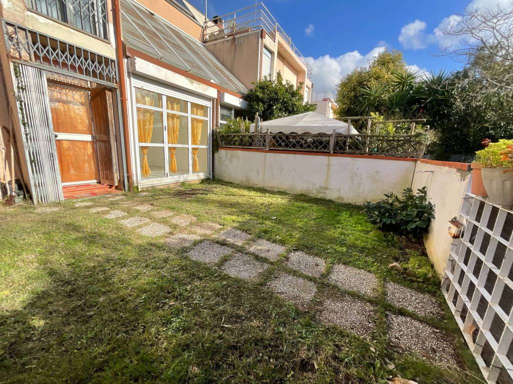 Casa indipendente a Livorno in Via Giotto - Foto 2