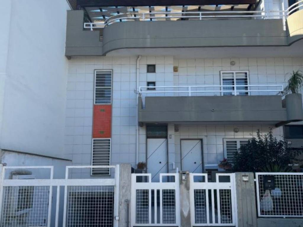 Appartamento a Adelfia in Via Luigi Pirandello, 55 - Foto 2