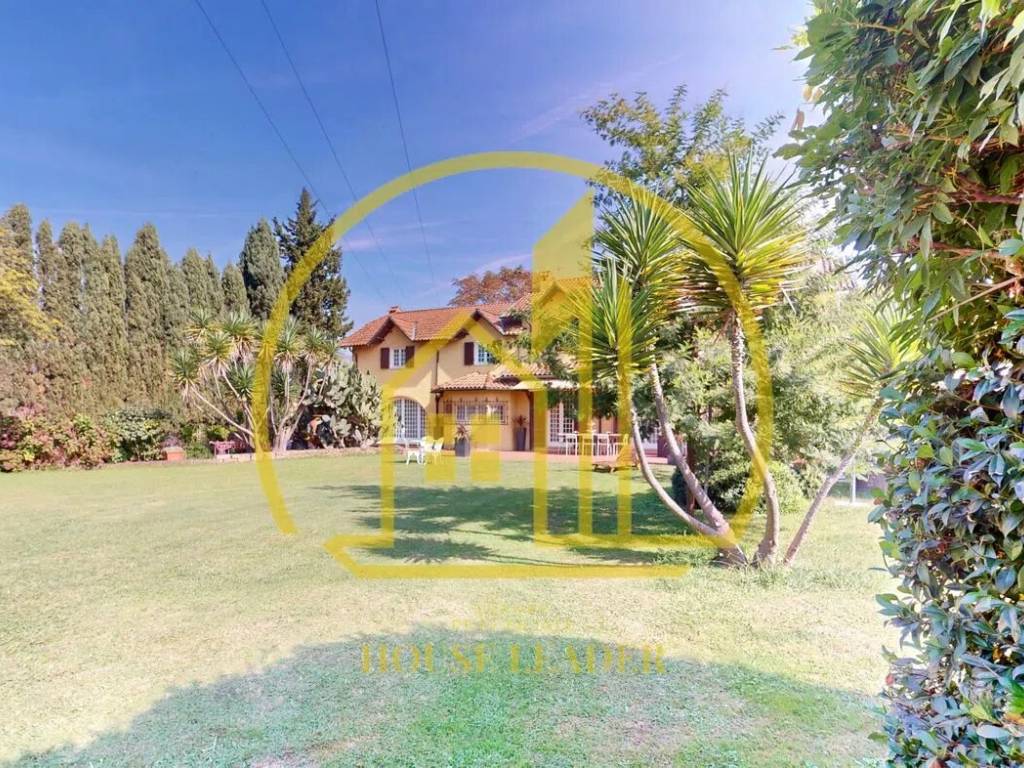 Villa a Massarosa in Via Ritomboli No Number - Foto 3
