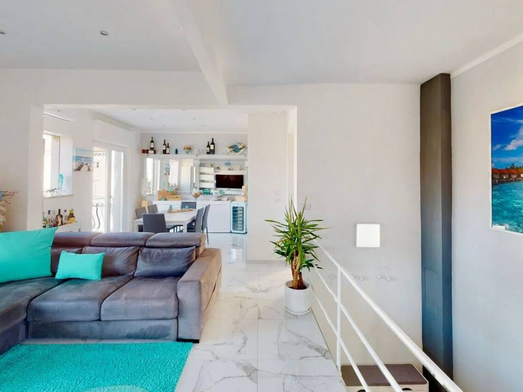Appartamento a Viareggio in Viale Regina Margherita, 111 - Foto 3