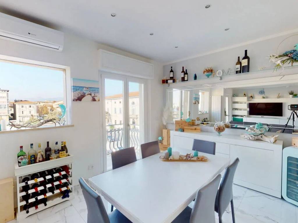 Appartamento a Viareggio in Viale Regina Margherita, 111 - Foto 4