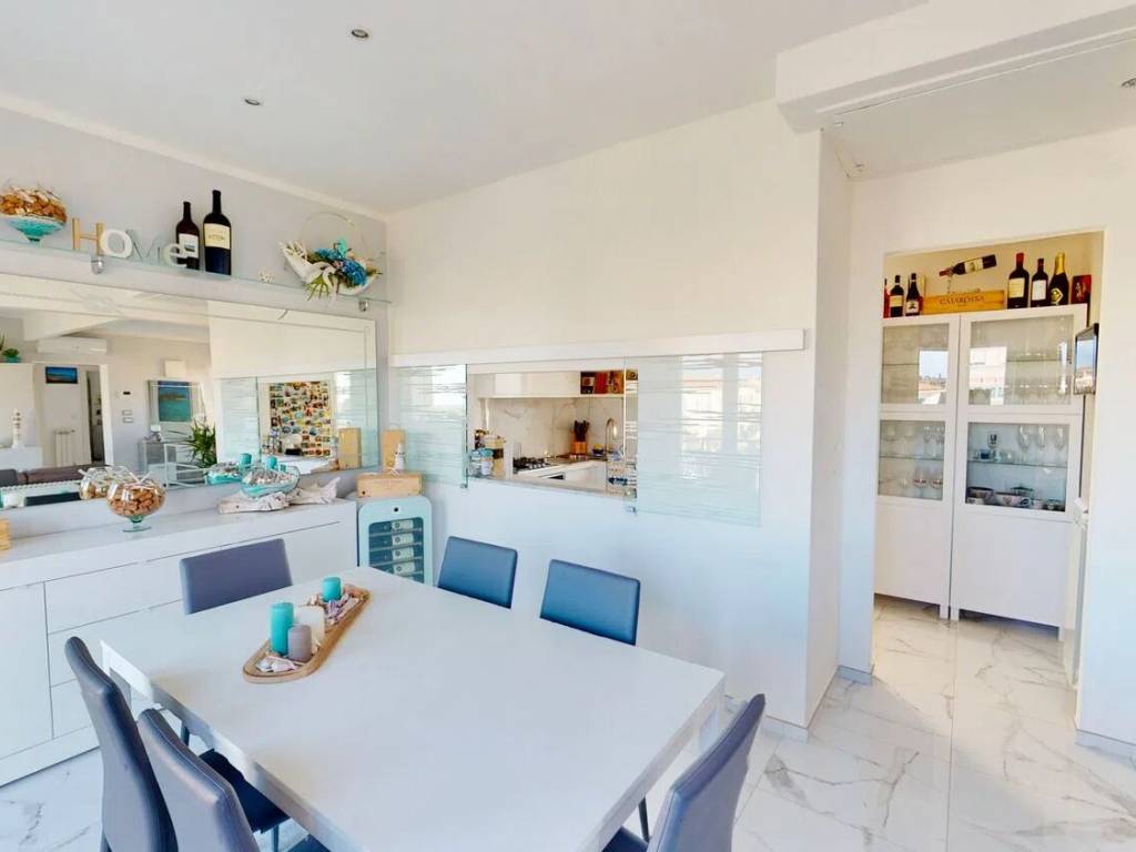 Appartamento a Viareggio in Viale Regina Margherita, 111 - Foto 5