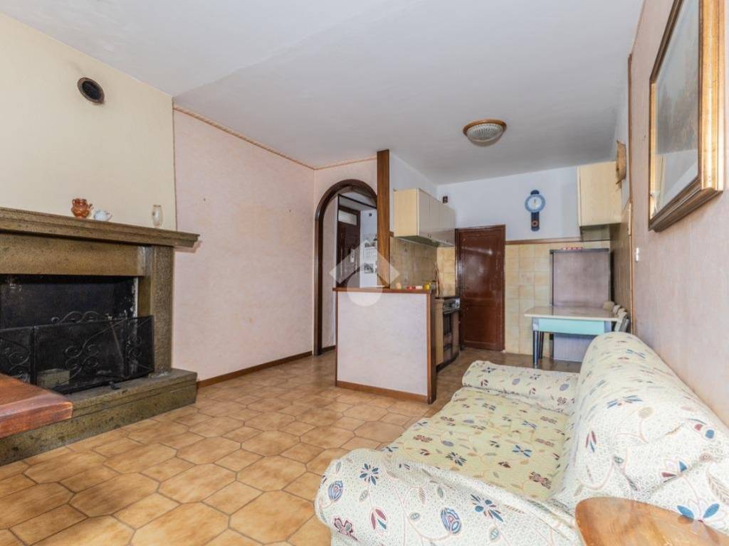 Appartamento a Caprarola in Via orsini, 1 - Foto 4