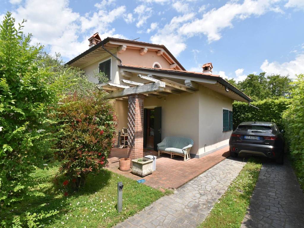 Villa a Pietrasanta in Via Molise - Foto 5