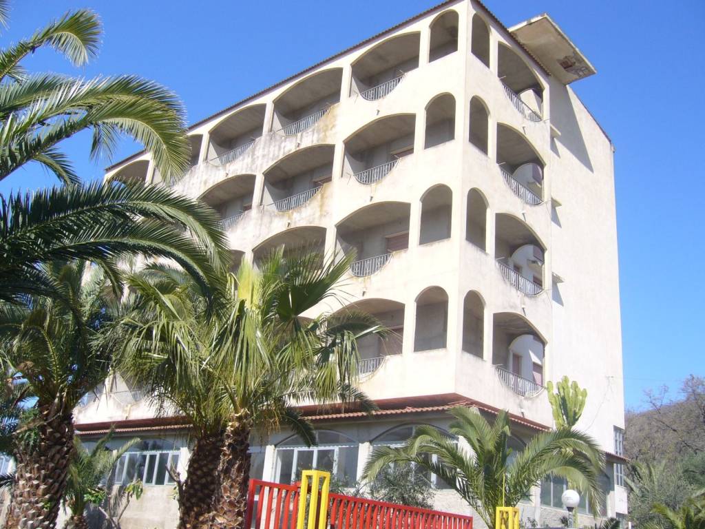 Palazzo / stabile a Ricadi in Contrada Le Querce, 27 - Foto 2