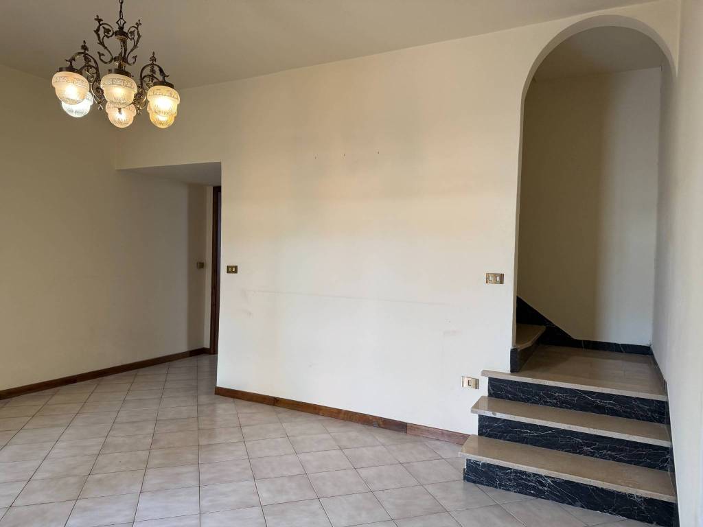 Casa indipendente a Prato in Via Sebastiano del Buono - Foto 2