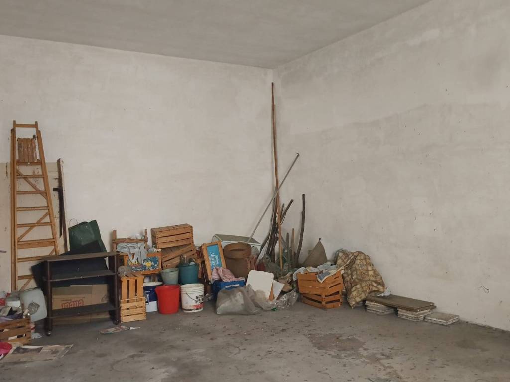 Box / garage a Scorrano in Via Marco Emilio Scauro, 43 - Foto 5