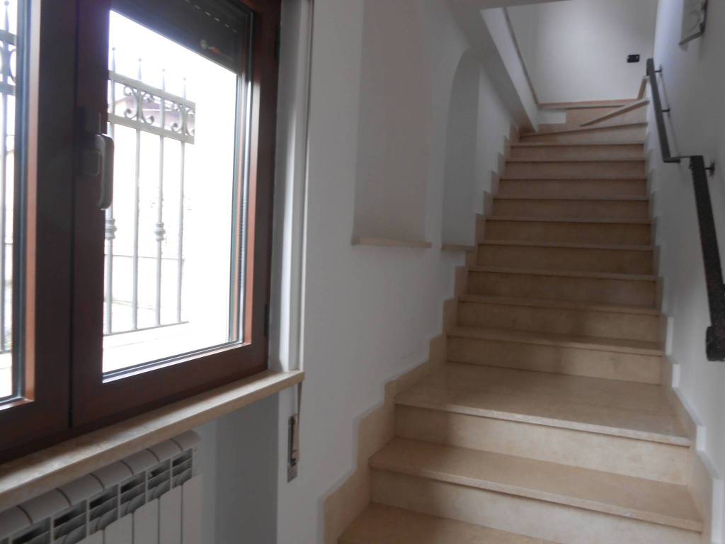 Villa a Avezzano in Via Achille Grandi - Foto 5