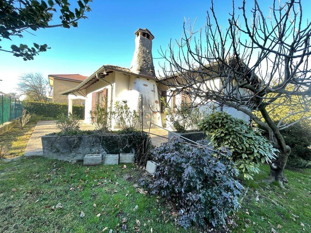 Villa a Azzate in Via 1° maggio - Foto 3