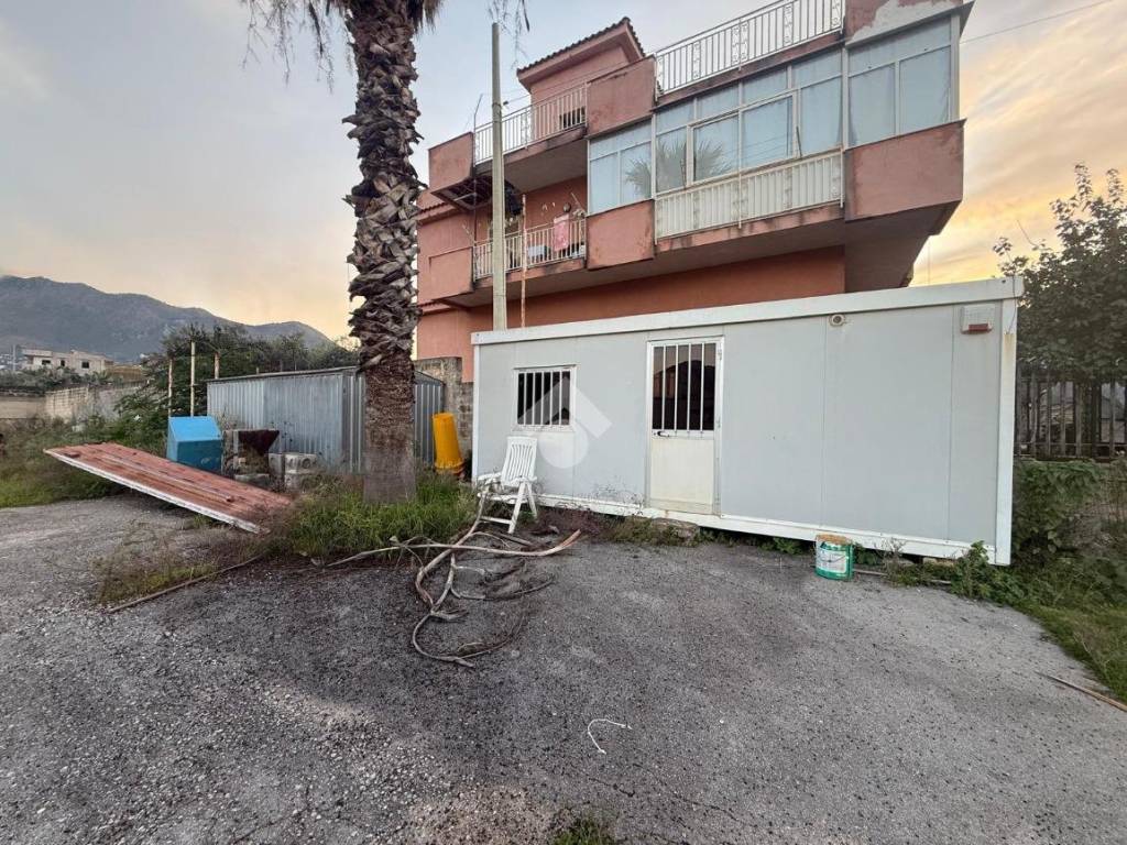 Immobile a Carini in VIA FRANCESCO CRISPI - Foto 4