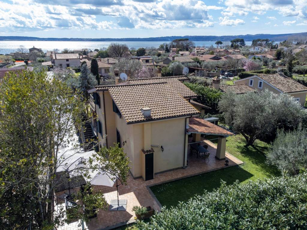 Villa a Trevignano romano in Via di Mezzo Superiore - Foto 2