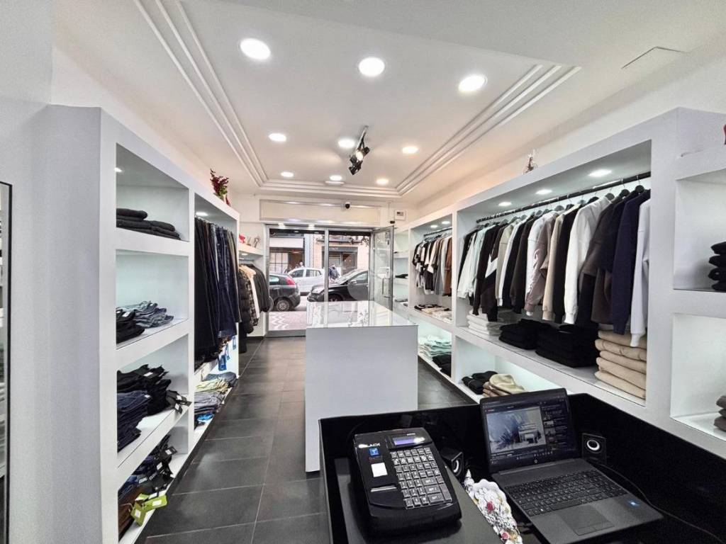Immobile a Portici in Via roma, 66 - Foto 2