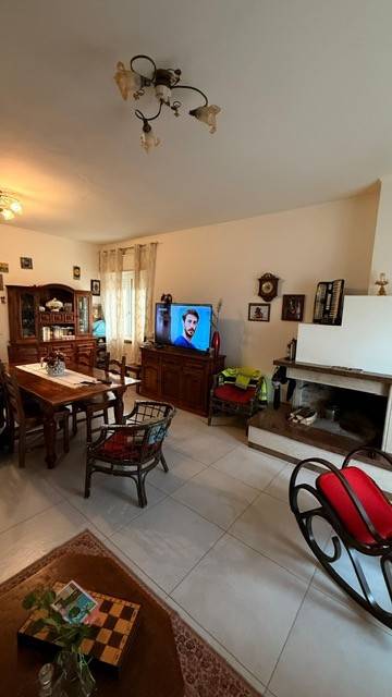 Appartamento a Alba adriatica in Viale Giuseppe Mazzini, 54 - Foto 2