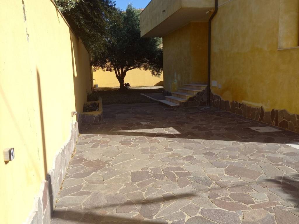 Villa a Cagliari in Via Riccardo Simonetti - Foto 2