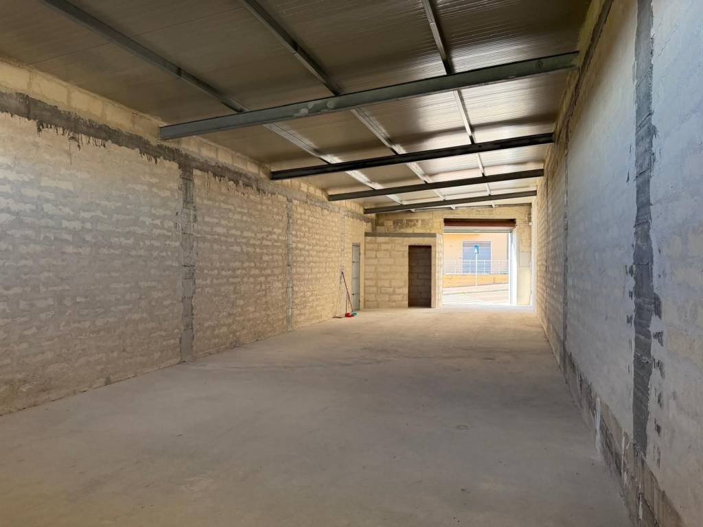 Box / garage a Ginosa in Via Giacomo Matteotti, 208 - Foto 4