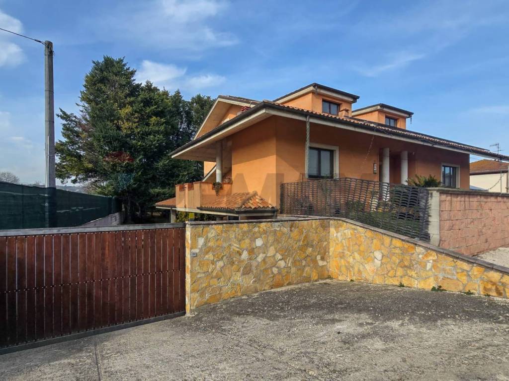 Casa indipendente a Miglianico in Contrada san Pantaleone Piane, 162 - Foto 2