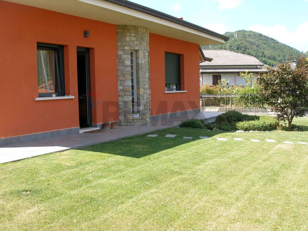 Villa a Palazzago in VIA LONGONI, 14 - Foto 2