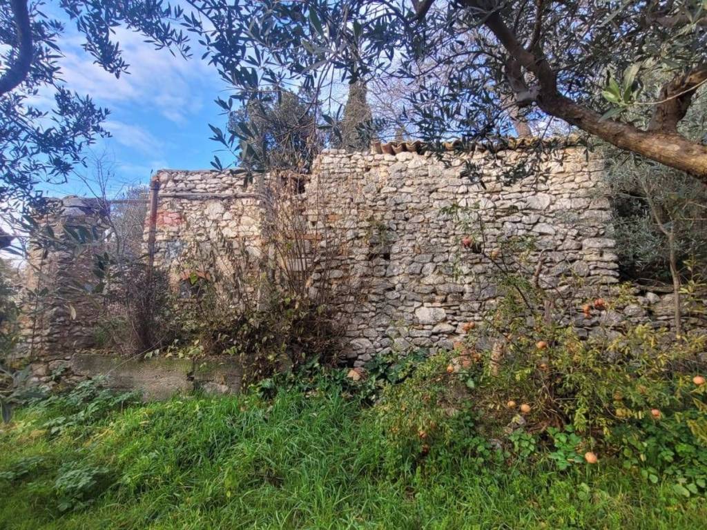 Rustico / casale a Trevi in LOC. CASTELLINA, 5 - Foto 2