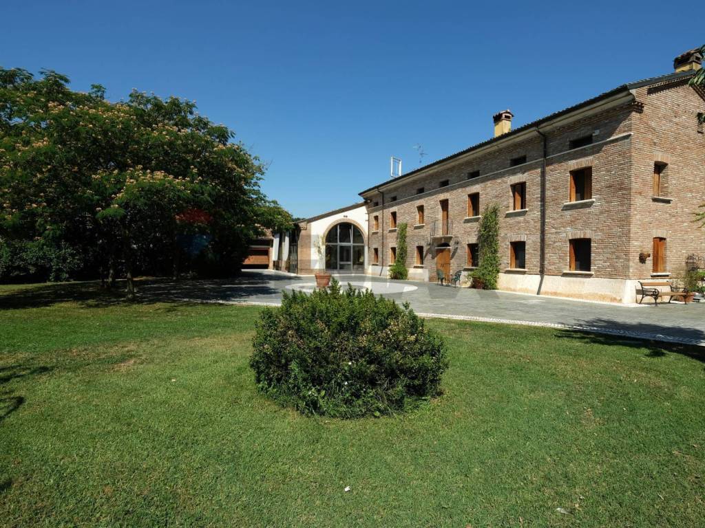 Rustico / casale a Ostiglia - Foto 2