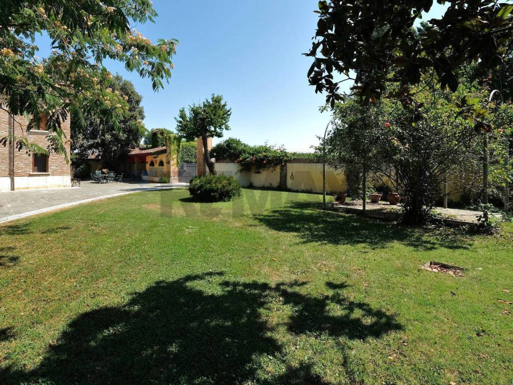 Rustico / casale a Ostiglia - Foto 3