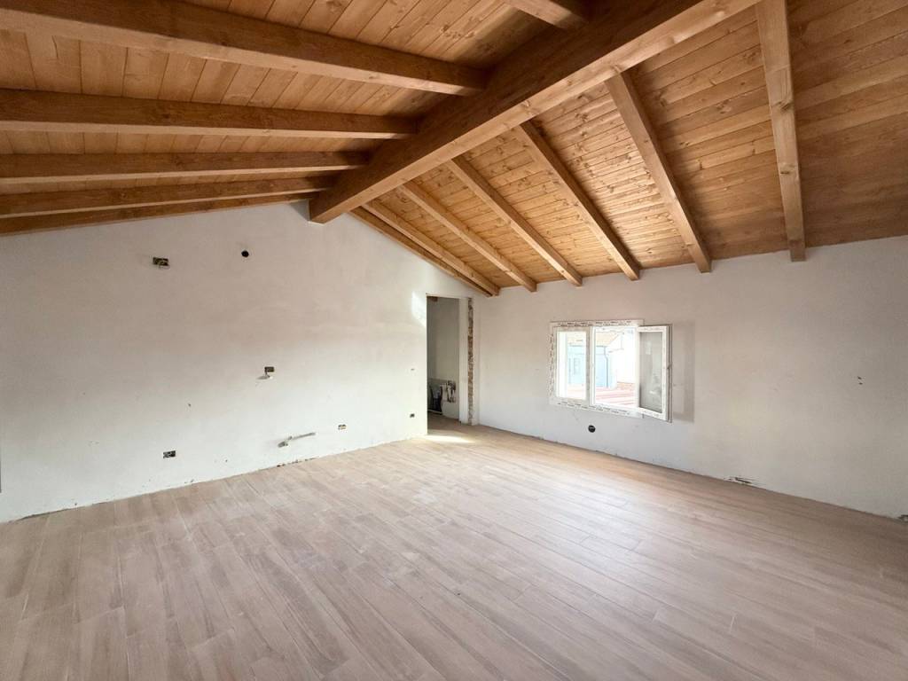 Attico / mansarda a Bagnolo cremasco in Via Dante Alighieri - Foto 2