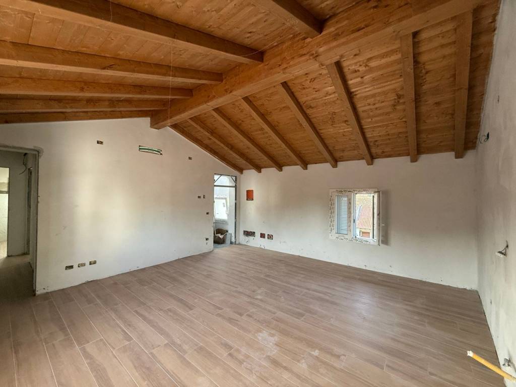 Attico / mansarda a Bagnolo cremasco in Via Dante Alighieri - Foto 3