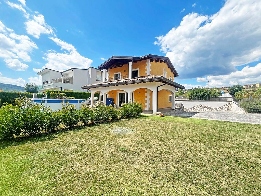 Villa a L'aquila in Via Bazzanese - Foto 3