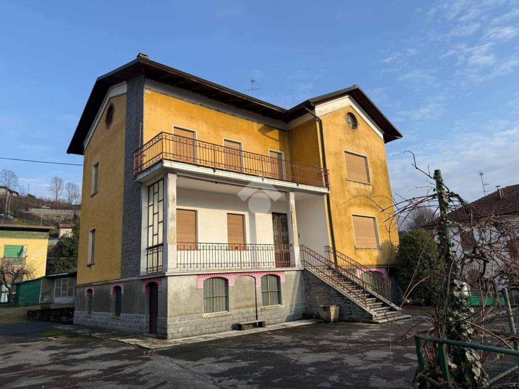 Casa indipendente a Lanzo torinese in Via Michelangelo Peroglio, 4 - Foto 2