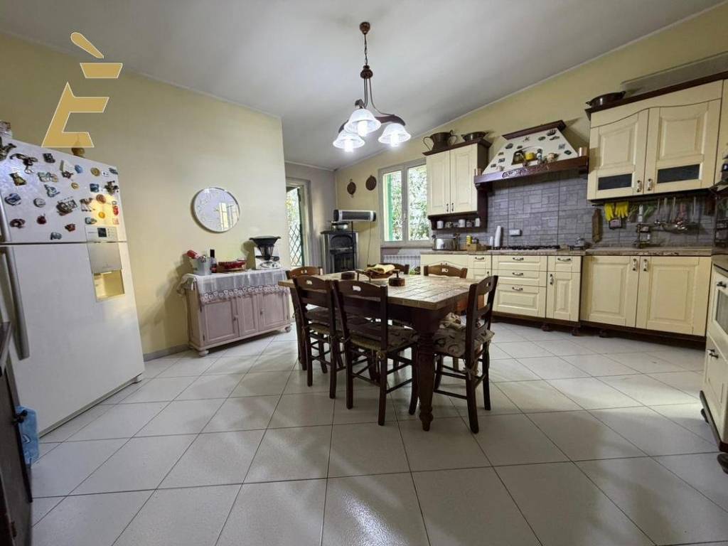 Villa a Giugliano in campania in via ripuaria, 30 - Foto 5