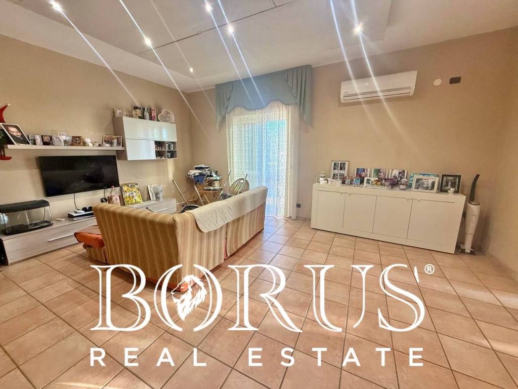 Appartamento a Castel volturno in Viale Bucaneve, 65 - Foto 2