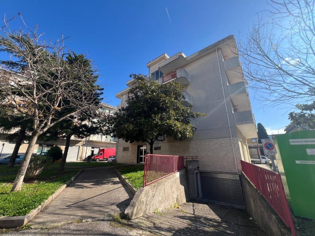 Appartamento a Bellizzi in Via Cesare Battisti - Foto 2