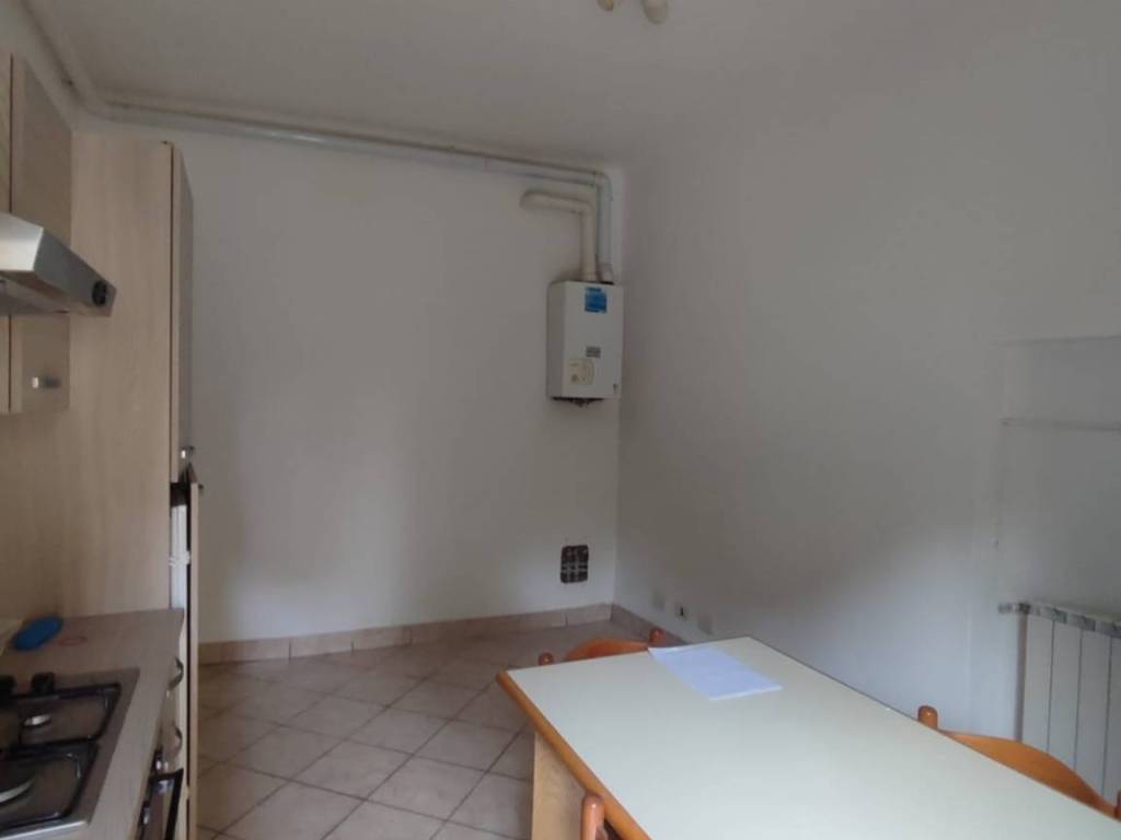 Appartamento a Tradate in Via Giosuè Carducci - Foto 3