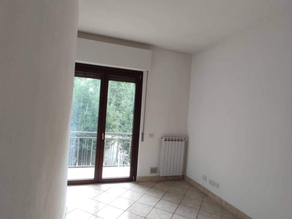 Appartamento a Tradate in Via Giosuè Carducci - Foto 5