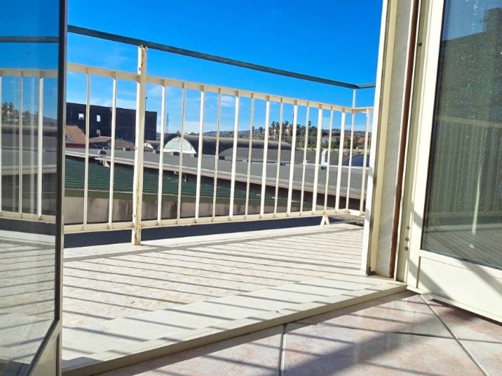 Appartamento a Acireale in Via Alessandro Volta - Foto 2