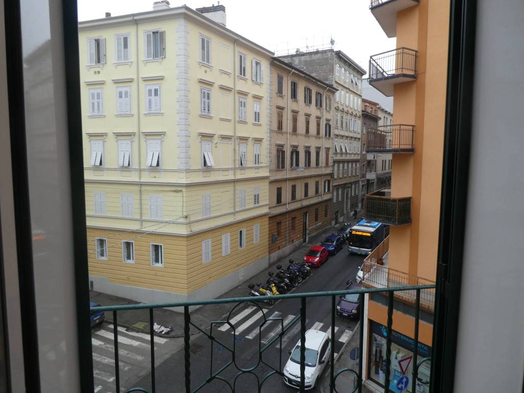 Appartamento a Trieste in Via dei Piccardi, 43 - Foto 2
