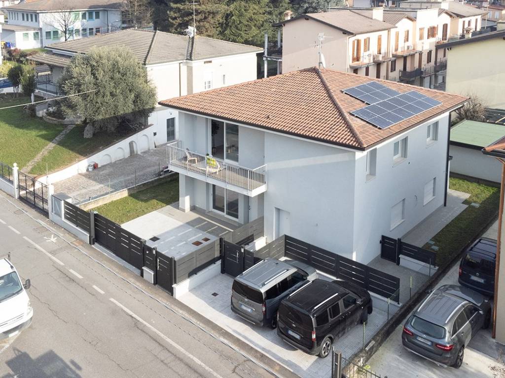 Villa a Torbole casaglia in Via John Fitzgerald Kennedy - Foto 4