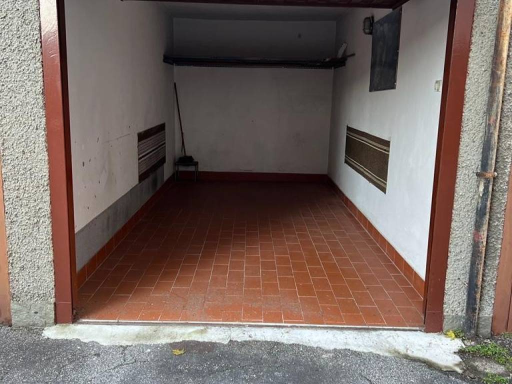 Box / garage a Garbagnate milanese in Via Roma - Foto 3